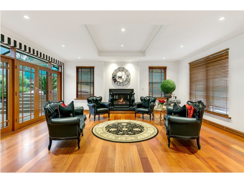 5 Craigburn Drive, Flagstaff Hill SA 5159
