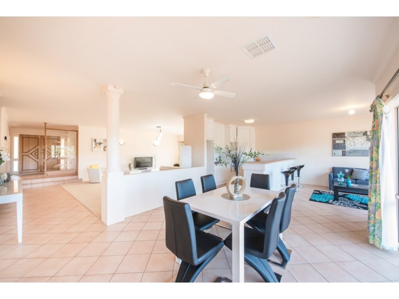 43 Sandalwood Crescent, Flagstaff Hill SA 5159