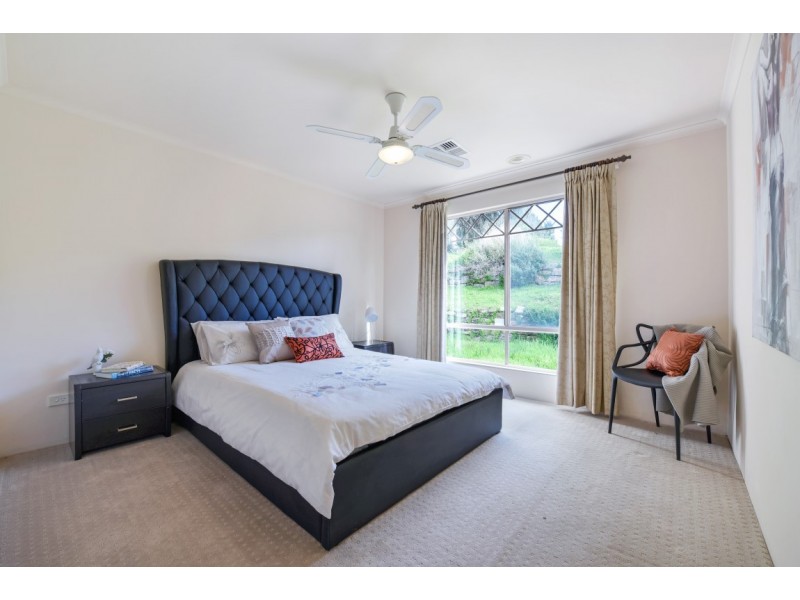 43 Sandalwood Crescent, Flagstaff Hill SA 5159