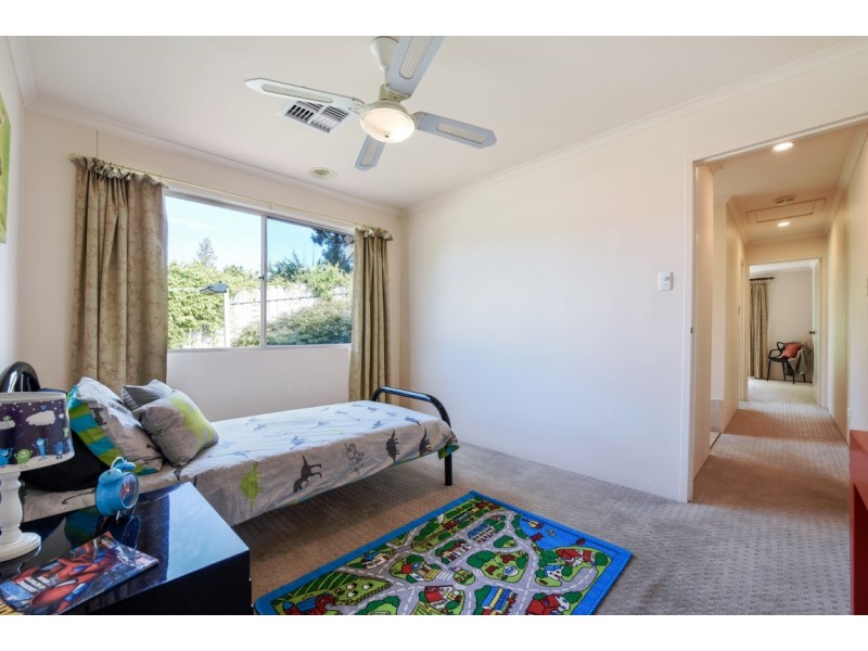 43 Sandalwood Crescent, Flagstaff Hill SA 5159