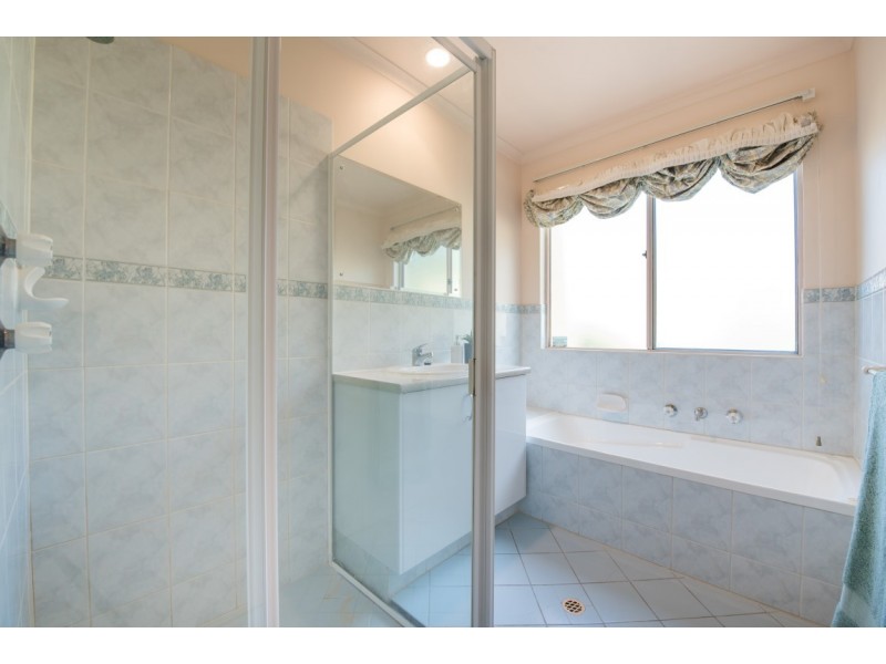 43 Sandalwood Crescent, Flagstaff Hill SA 5159