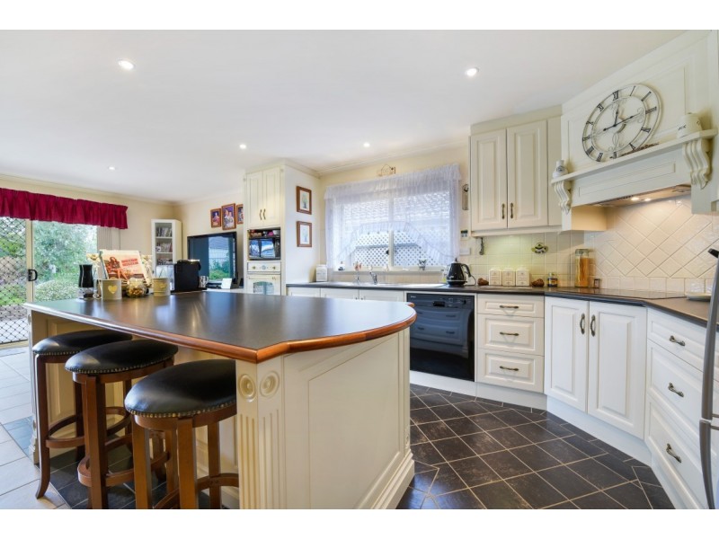 12 Yaldara Close, Woodcroft SA 5162