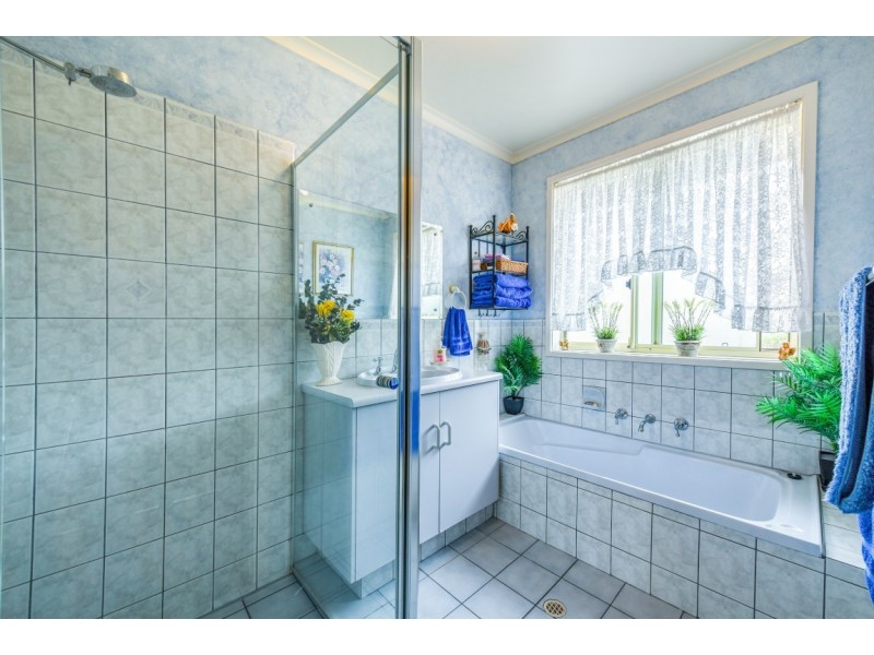 12 Yaldara Close, Woodcroft SA 5162