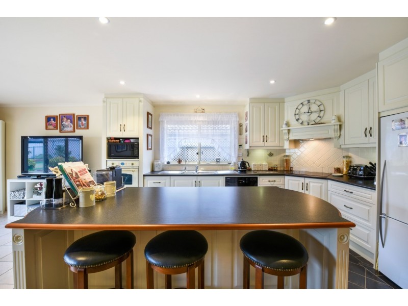 12 Yaldara Close, Woodcroft SA 5162