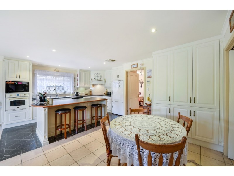 12 Yaldara Close, Woodcroft SA 5162