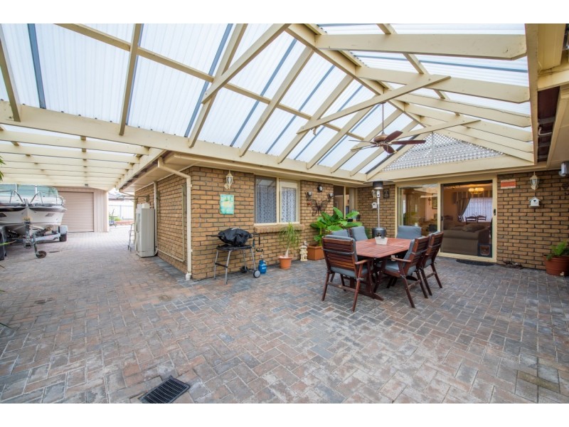 12 Yaldara Close, Woodcroft SA 5162