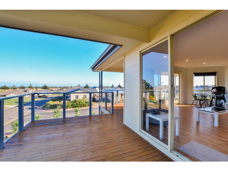 2 Resolute Avenue, Normanville SA 5204