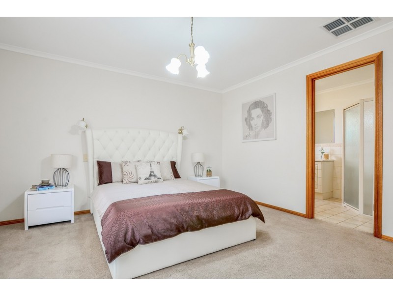45 Nedland Crescent, Port Noarlunga South SA 5167