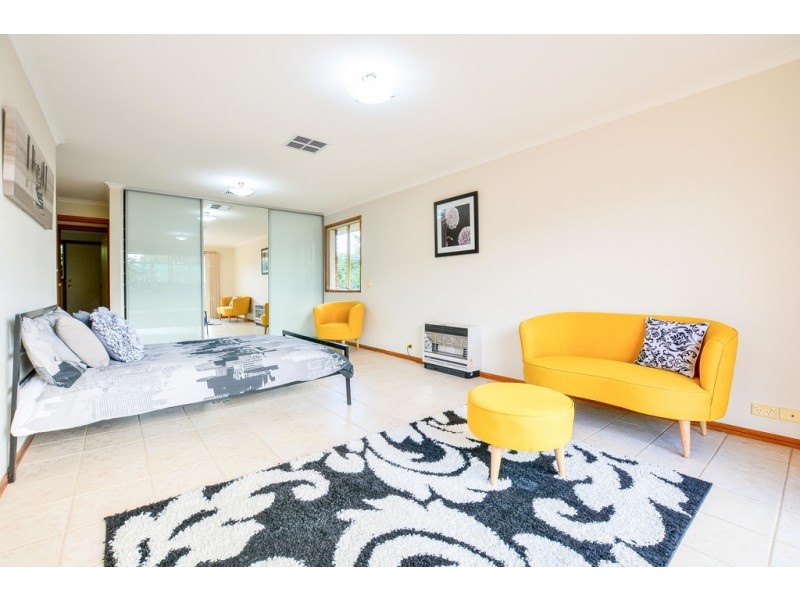 45 Nedland Crescent, Port Noarlunga South SA 5167