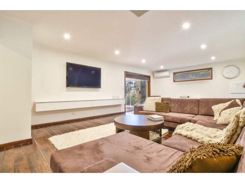 16 Klar Avenue, Darlington SA 5047