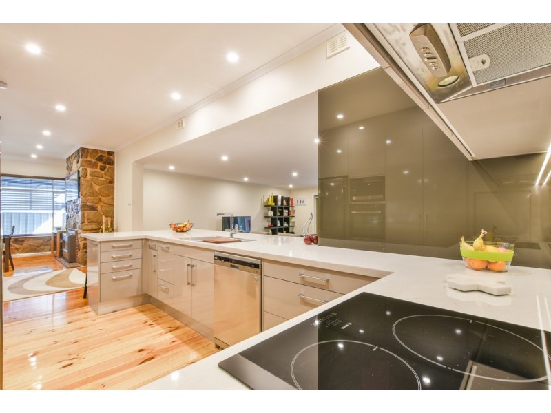 16 Klar Avenue, Darlington SA 5047