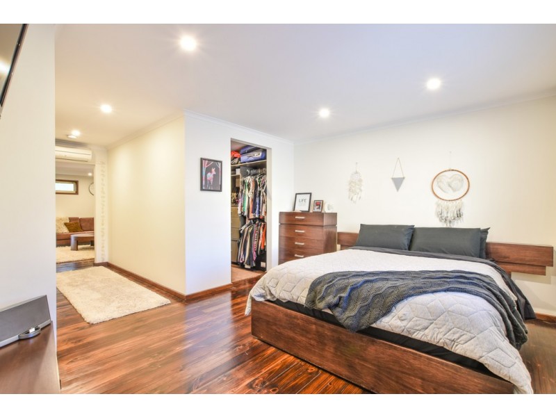 16 Klar Avenue, Darlington SA 5047