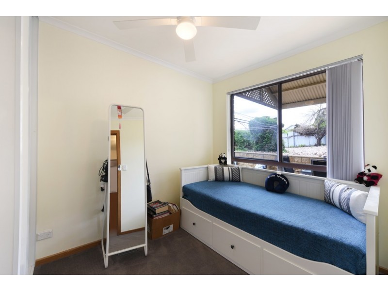 1 Warawee Place, Hallett Cove SA 5158