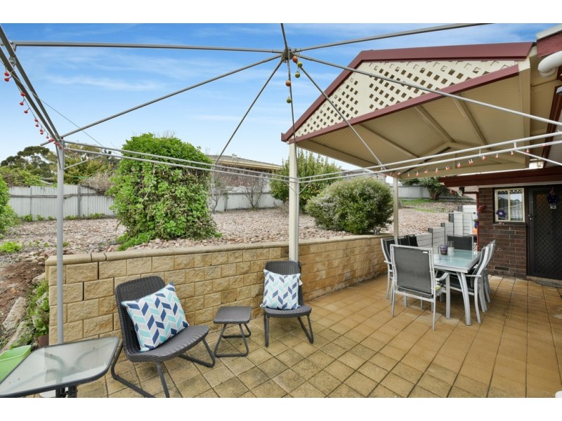 1 Warawee Place, Hallett Cove SA 5158