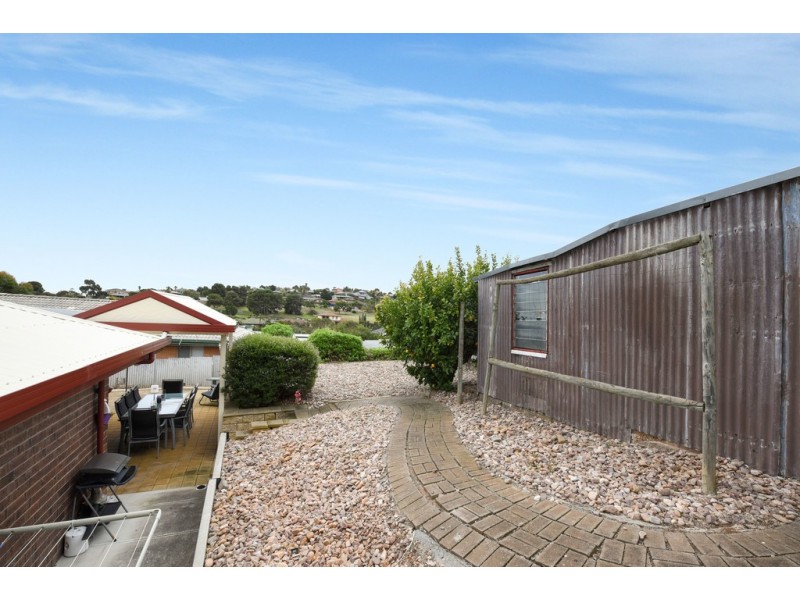1 Warawee Place, Hallett Cove SA 5158
