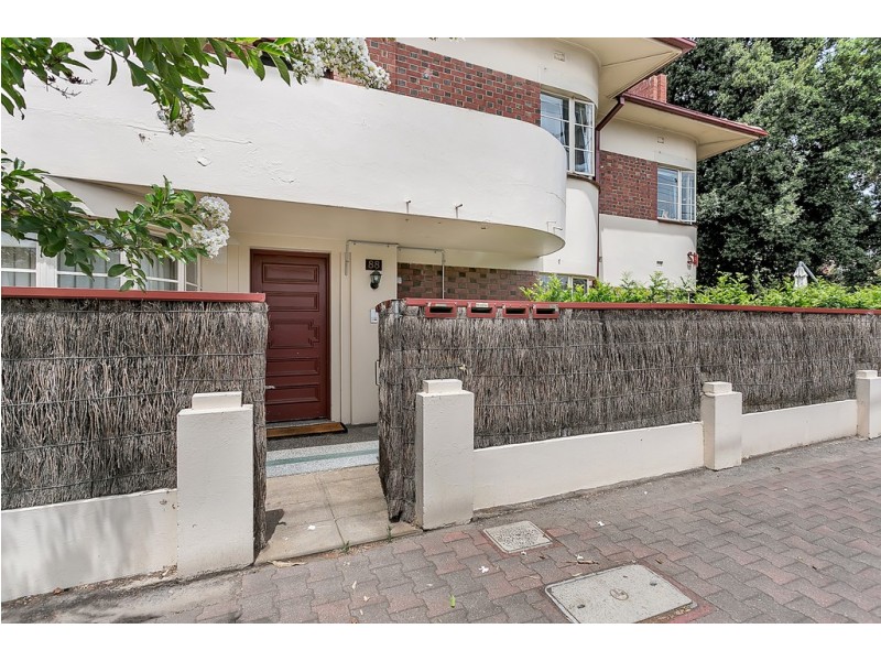 1/88 Moseley Street, Glenelg South SA 5045