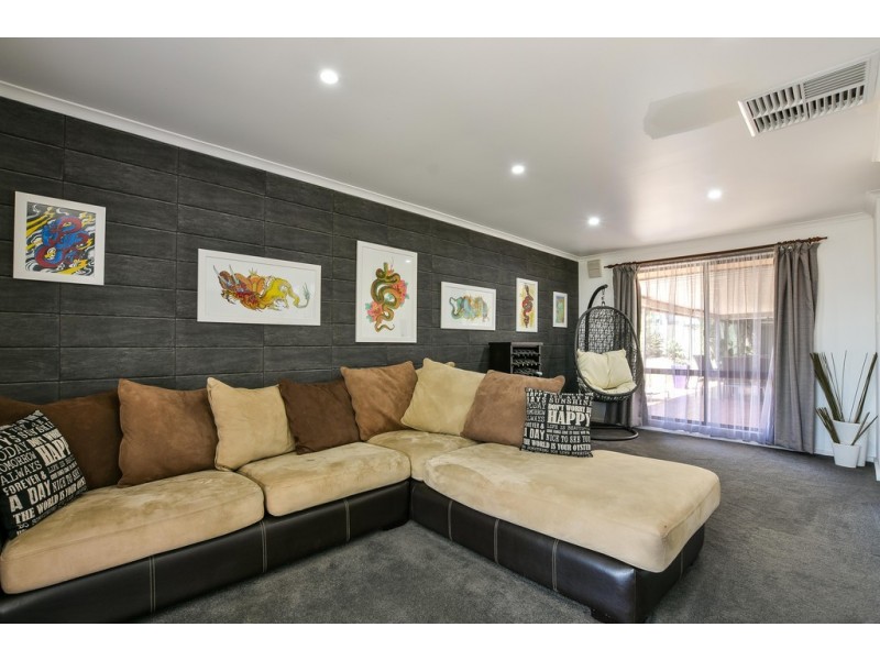 20 Moncur Street, Woodcroft SA 5162