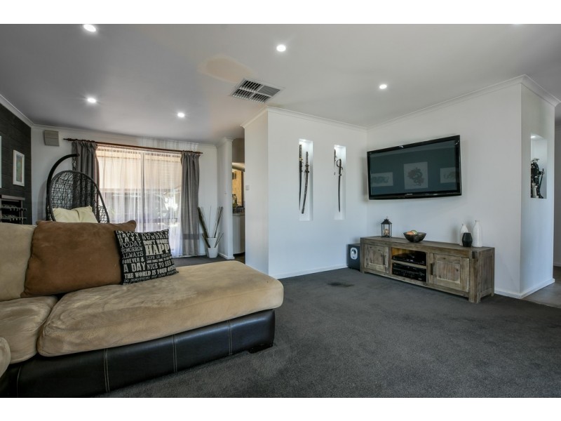 20 Moncur Street, Woodcroft SA 5162