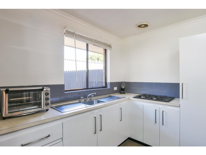 20 Moncur Street, Woodcroft SA 5162