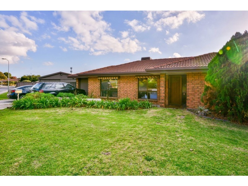 22 Rothschild Street, Woodcroft SA 5162