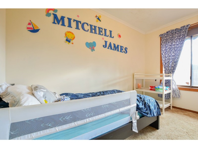 22 Rothschild Street, Woodcroft SA 5162