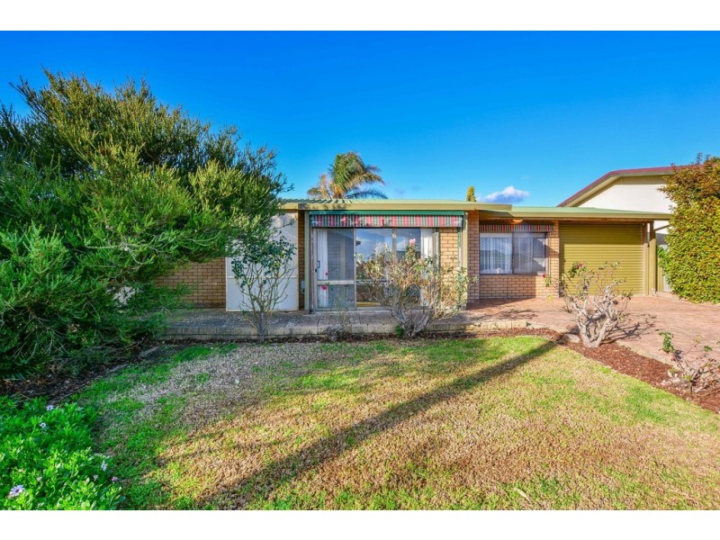 8 Plaza Ave, Sellicks Beach SA 5174