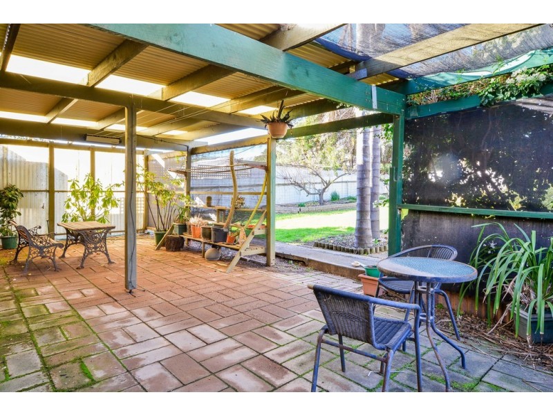 8 Plaza Ave, Sellicks Beach SA 5174