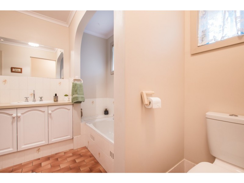 7 Inali Court, Hallett Cove SA 5158