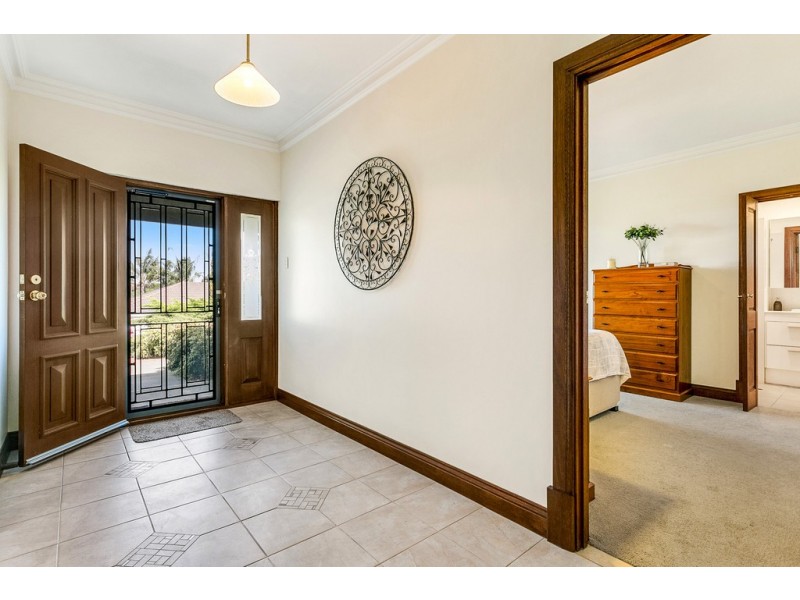 26 Jutland Parade, Woodcroft SA 5162
