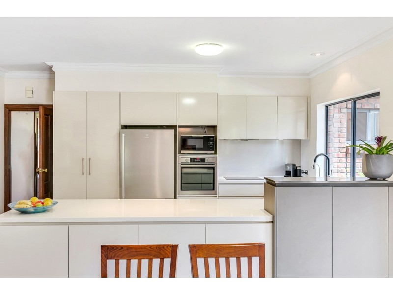 26 Jutland Parade, Woodcroft SA 5162
