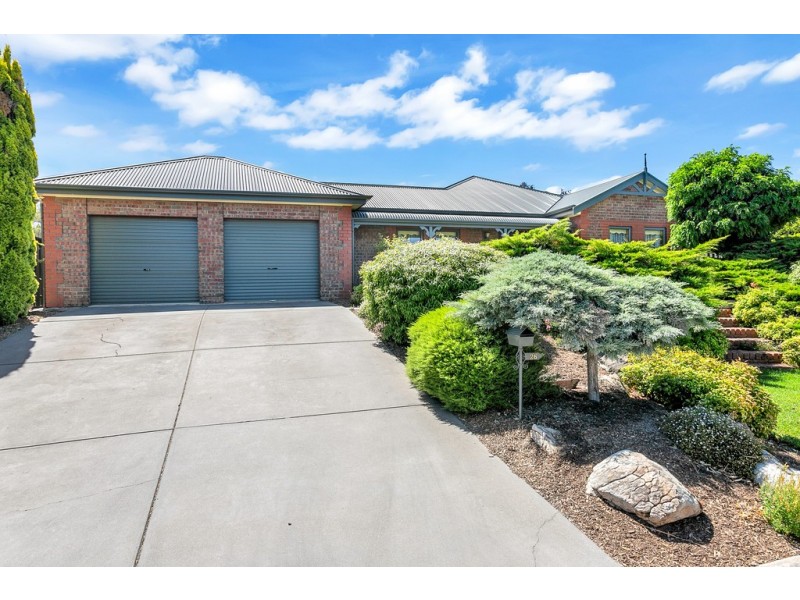 26 Jutland Parade, Woodcroft SA 5162