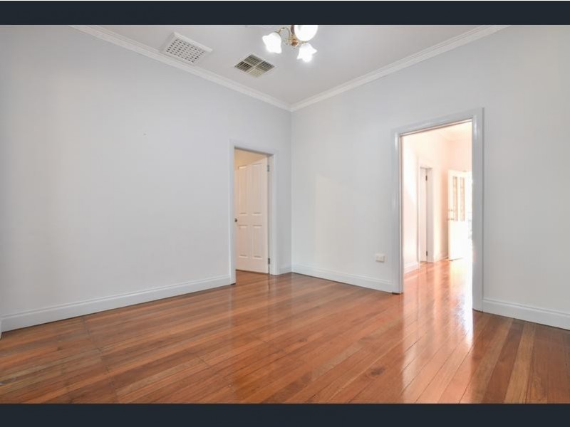 11 Hotchkiss Crescent, Croydon Park SA 5008