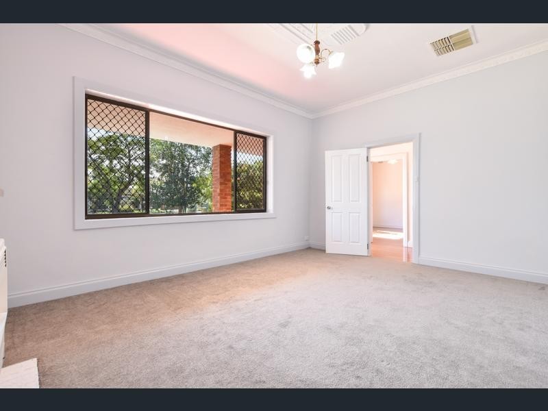 11 Hotchkiss Crescent, Croydon Park SA 5008