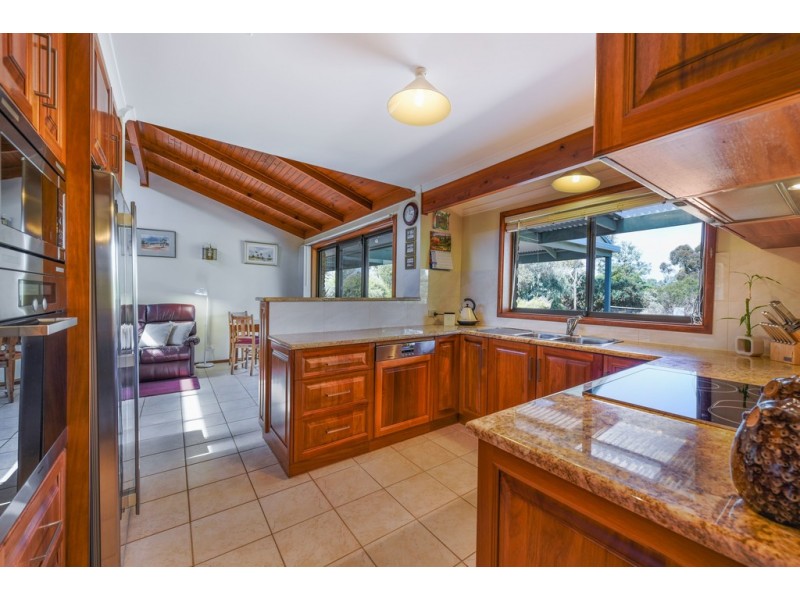 131 Communication Rd, Tatachilla SA 5171