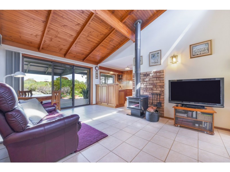 131 Communication Rd, Tatachilla SA 5171