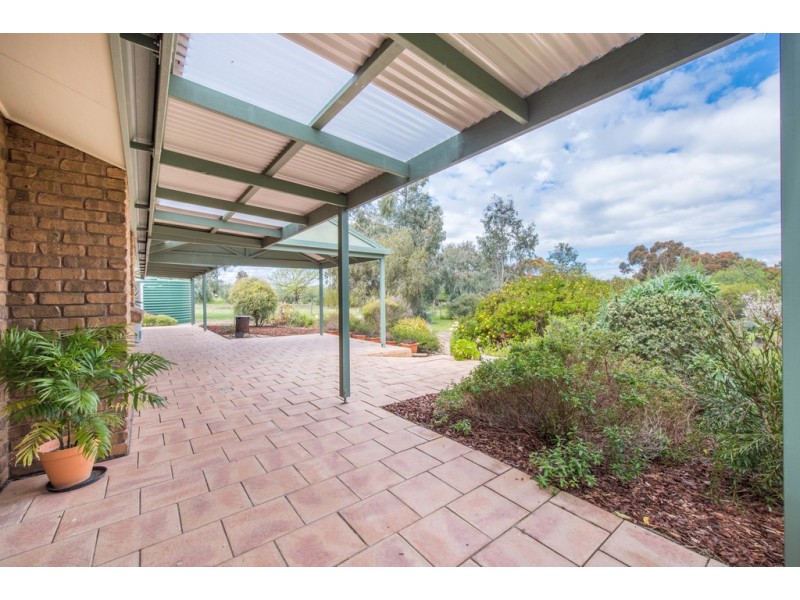 131 Communication Rd, Tatachilla SA 5171