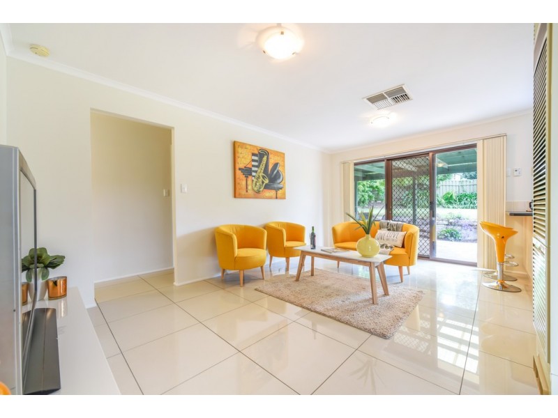 6 Chifley Crescent, Trott Park SA 5158