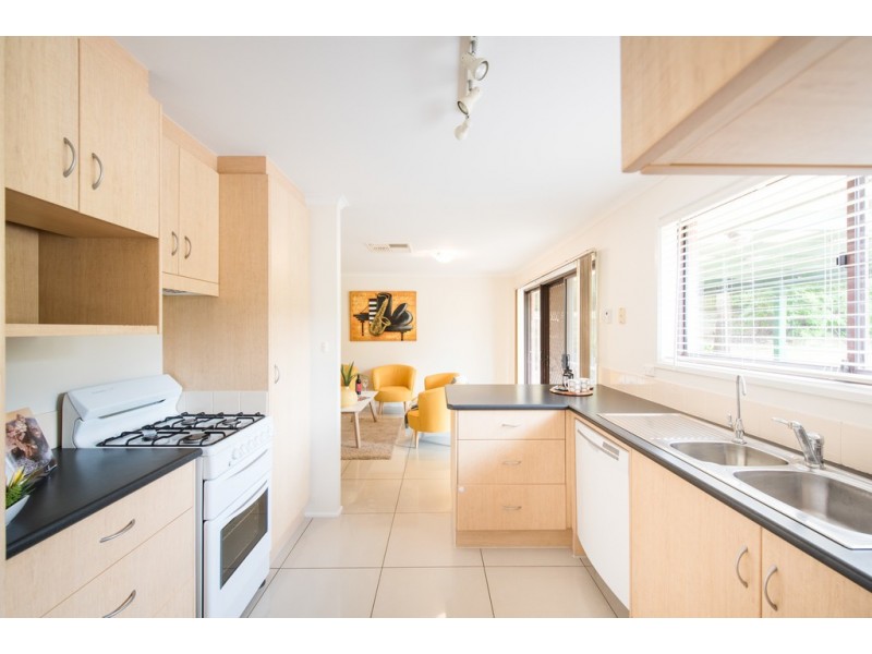 6 Chifley Crescent, Trott Park SA 5158