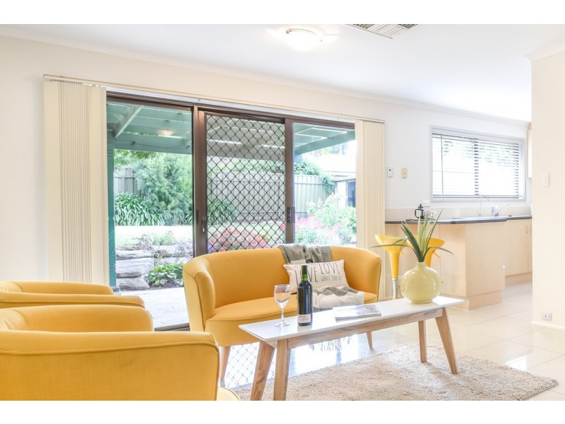 6 Chifley Crescent, Trott Park SA 5158