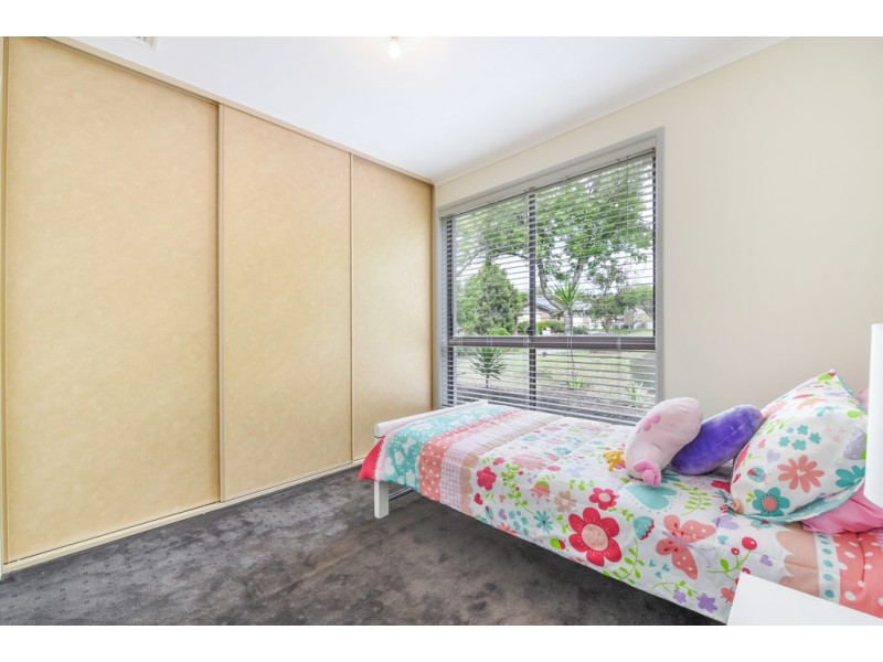 6 Chifley Crescent, Trott Park SA 5158