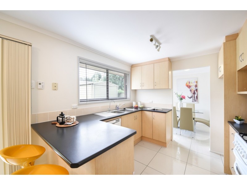 6 Chifley Crescent, Trott Park SA 5158