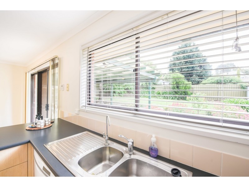 6 Chifley Crescent, Trott Park SA 5158