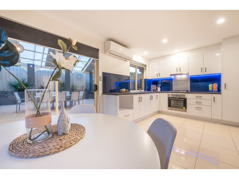 2 Hornpipe Glen, Seaford Rise SA 5169