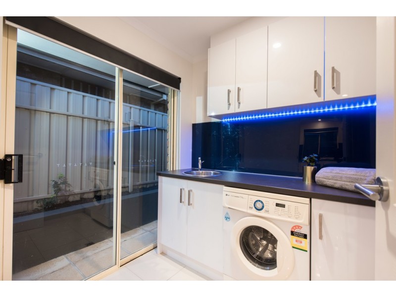 2 Hornpipe Glen, Seaford Rise SA 5169