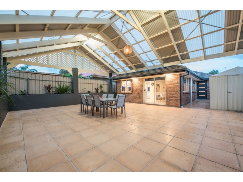 2 Hornpipe Glen, Seaford Rise SA 5169