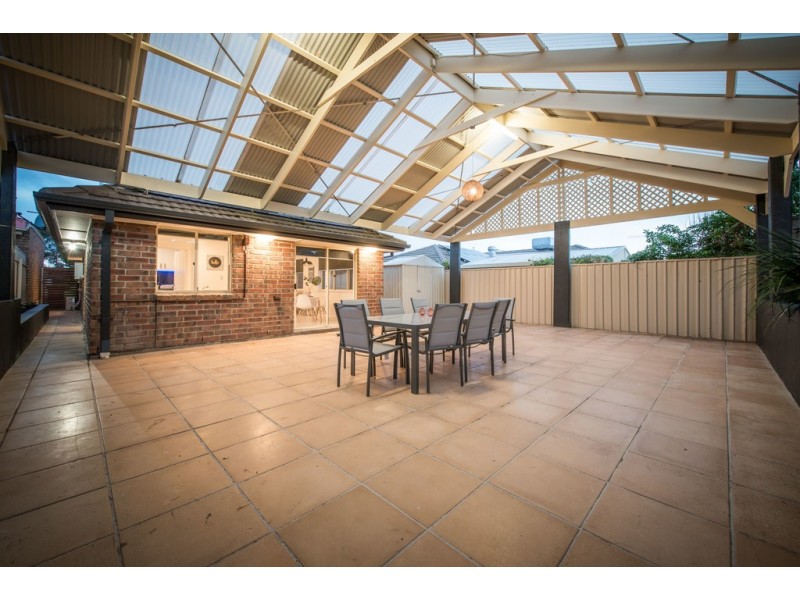 2 Hornpipe Glen, Seaford Rise SA 5169