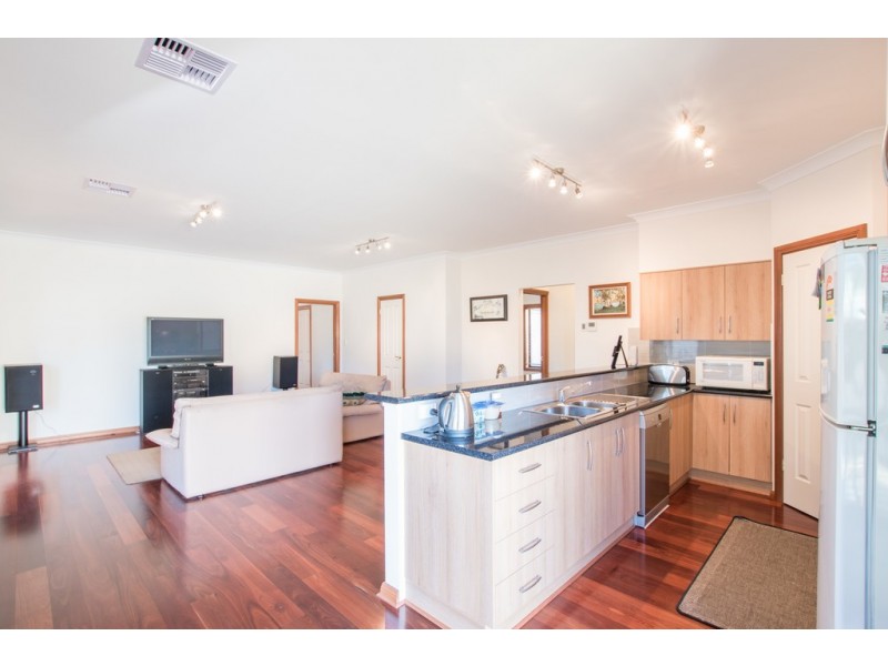 6 Gazeby Street, Glandore SA 5037