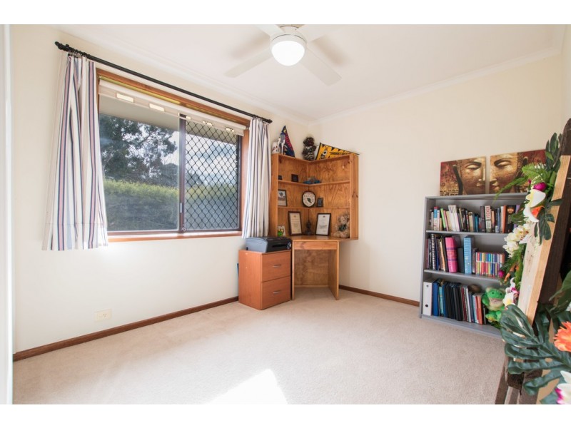 1 Ash Street, Aberfoyle Park SA 5159