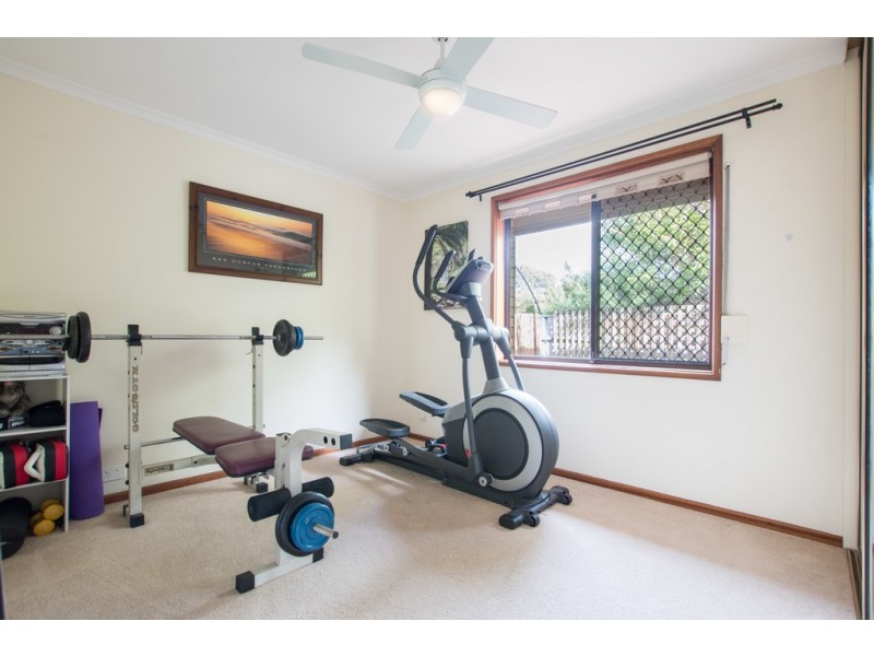 1 Ash Street, Aberfoyle Park SA 5159