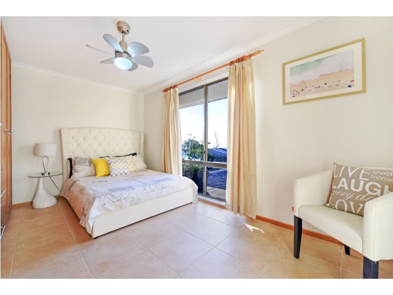 2/113 The Cove Road, Hallett Cove SA 5158